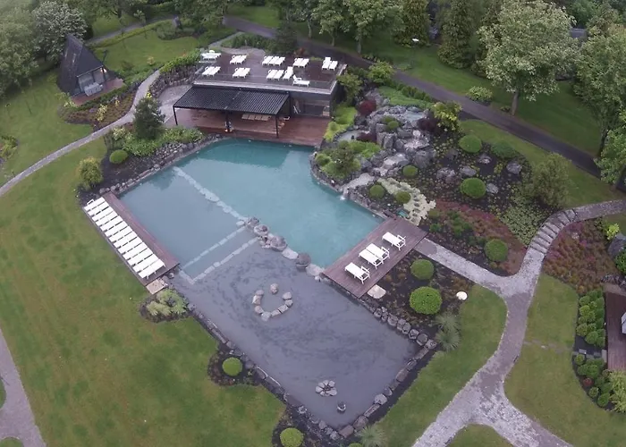 Vízparti üdülő * Zánka