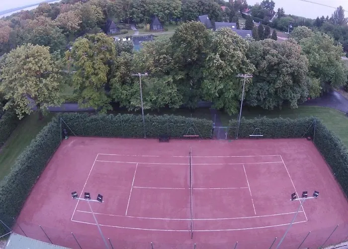 Vizparti Ueduelo * Zánka